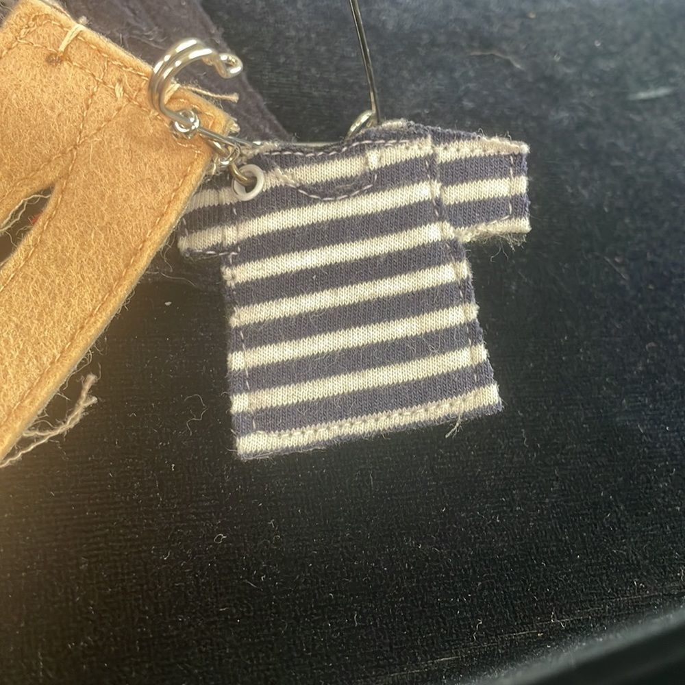 Ann Marie Herckers Feltoutfit Pin View 4